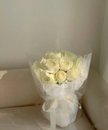 WHITE ROSE S BOUQUET