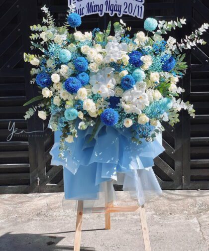 BLUE MIX WHITE OPENING STAND