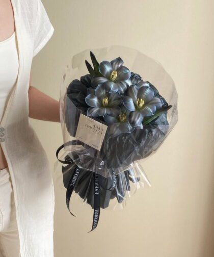 BLUE BLACK TULIP BOUQUET S