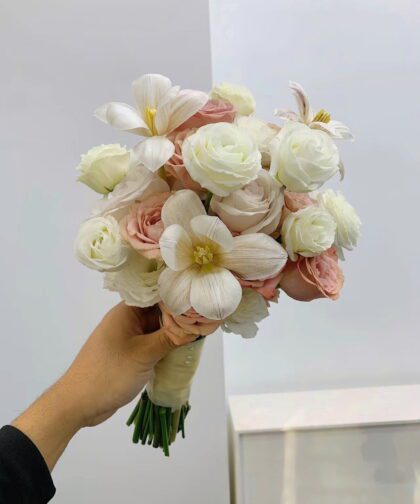 WHITE CAPPUCHINO  - BRIDAL FLOWER