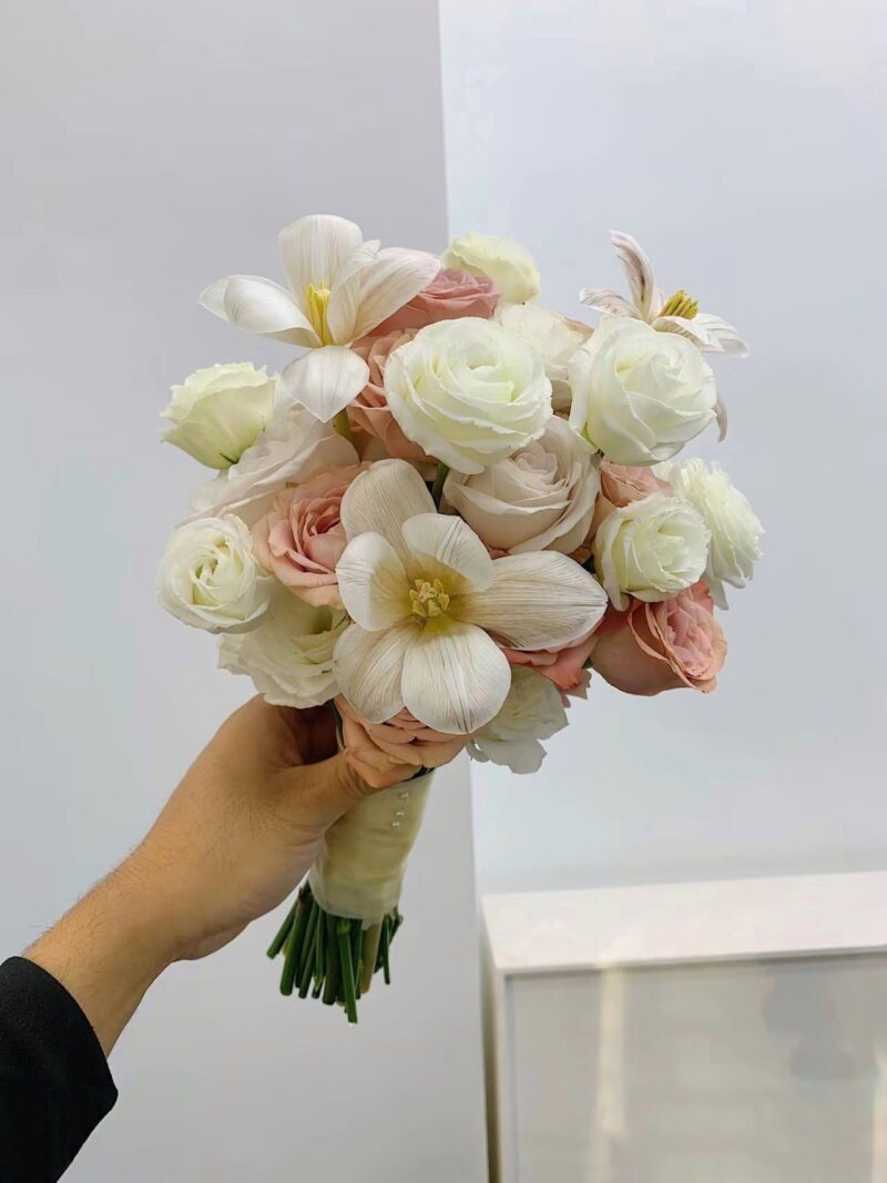 WHITE CAPPUCHINO  - BRIDAL FLOWER
