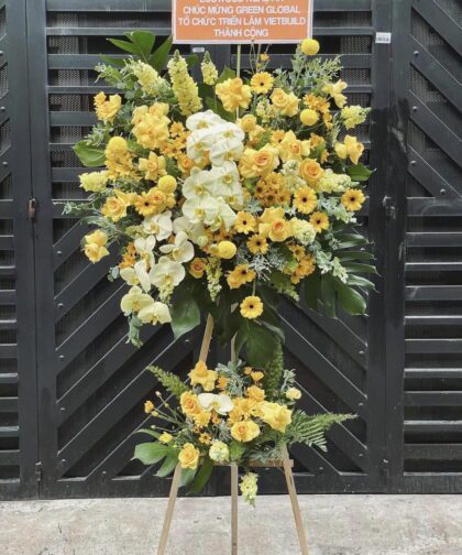 YELLOW & ORCHID PREMIUM OPENING STAND