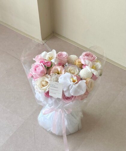 PINK & WHITE BOUQUET