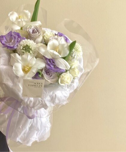 WHITE TULIP PURPLE TONE BOUQUET