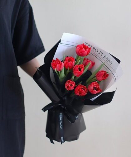 RED TULIP BOUQUET S