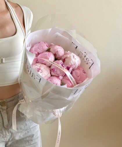 SARA PINK PEONY BOUQUET