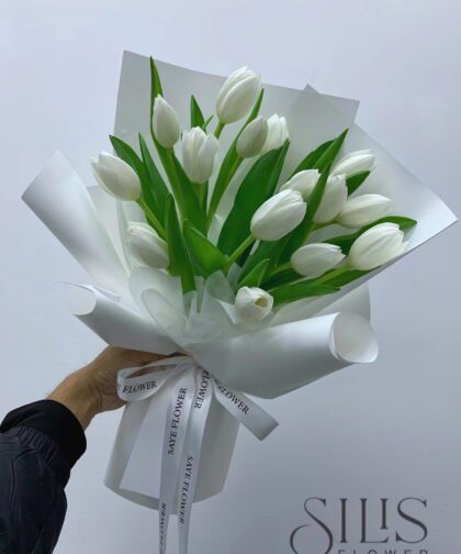 WHITE TULIP M BOUQUET