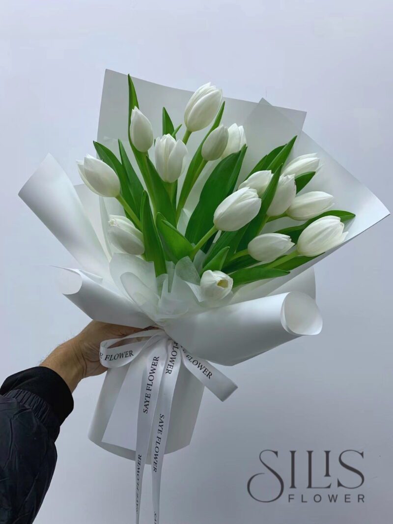WHITE TULIP M BOUQUET