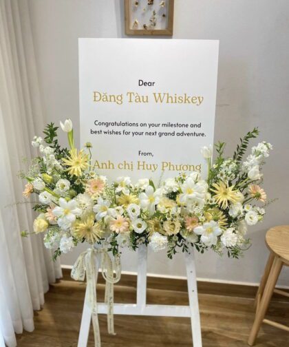 WHITE YELLOW - BOARD OPENING STAND