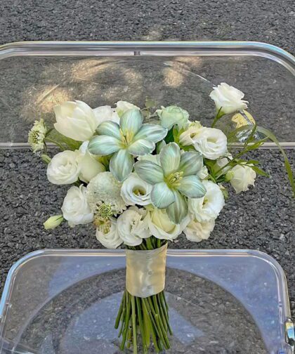 GREEN WHITE TULIP TONE - BRIDAL FLOWER