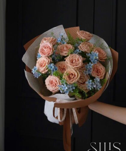 SHIMMER BLUE FLOWER M 002 BOUQUET
