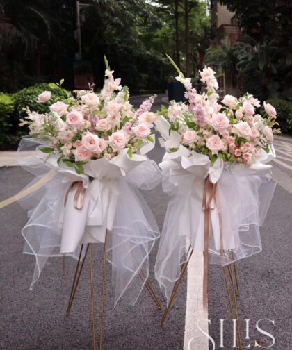 PINK TONE TRIPOD OPENING STAND