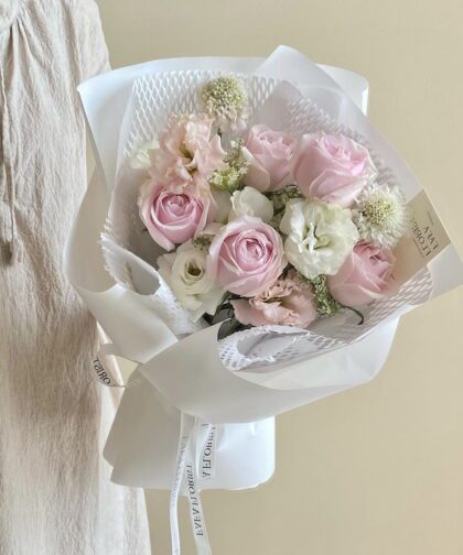WHITE PINK BOUQUET S