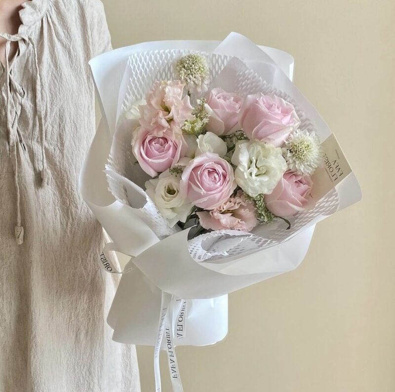 WHITE PINK BOUQUET S