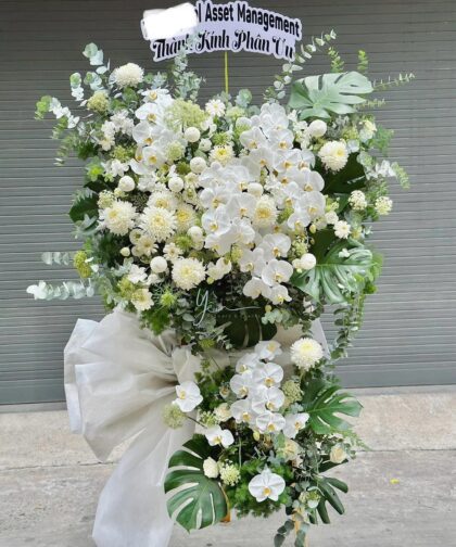WHITE CONDOLENCE ORCHID 002