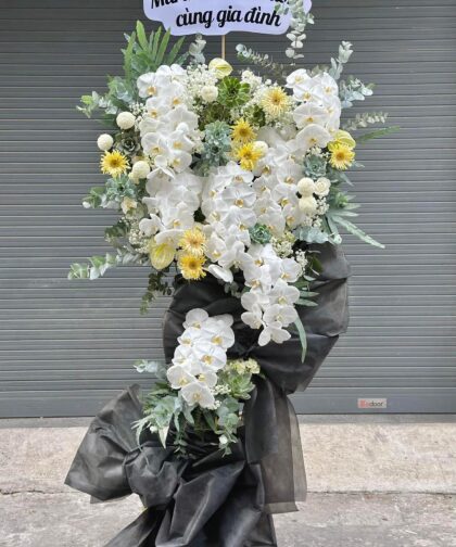 WHITE CONDOLENCE ORCHID 004