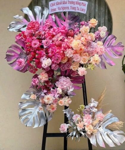 PINK OMBRE ORANGE OPENING STAND