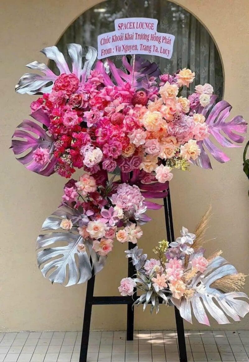 PINK OMBRE ORANGE OPENING STAND