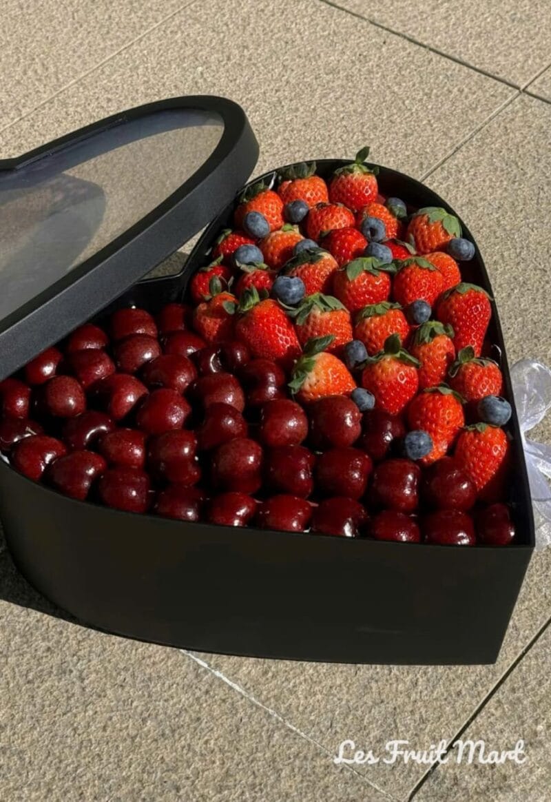 CHERRY & STRAWBERRY GILF BOX 50CM