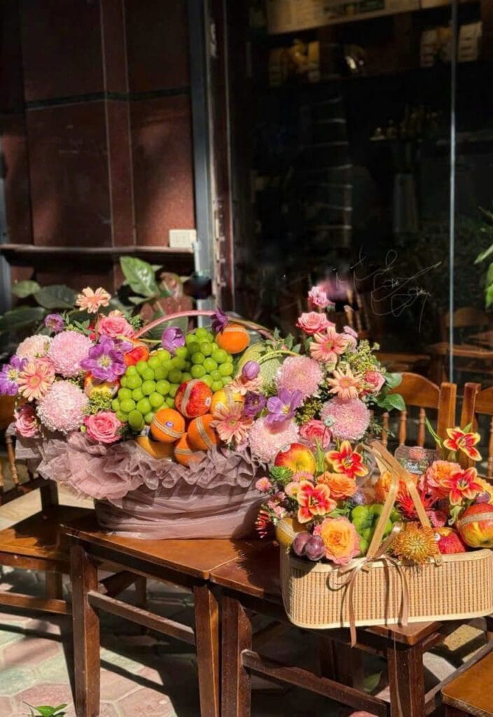 Hộp Hoa và Quà