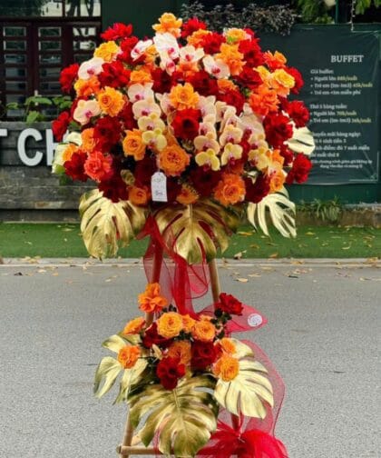 RED & ORANGE OPENING STAND