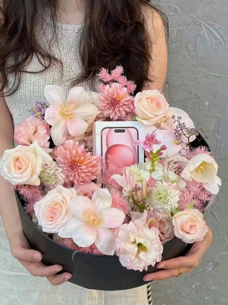 PASTEL PINK GILF BOX