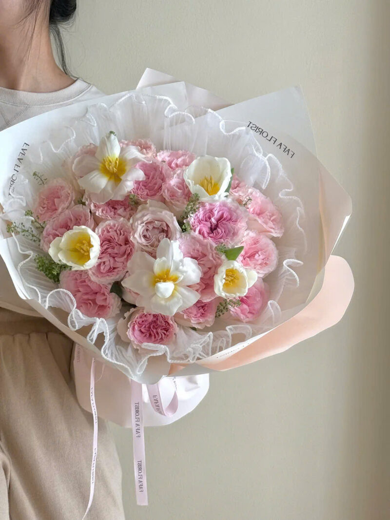 Pink Rose & White Tulips &White Lace Bouquet