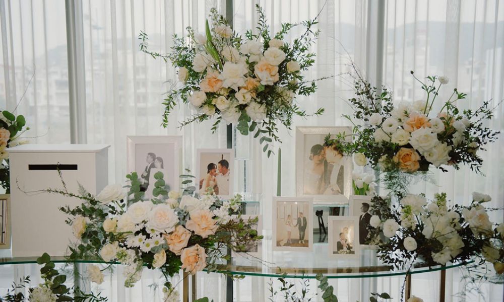 hoa hồng trắng tượng trưng cho điều gì