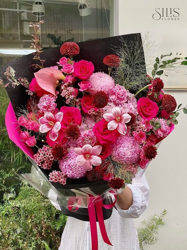 Hoa hồng Ecuador nổi bật với vẻ đẹp sang trọng