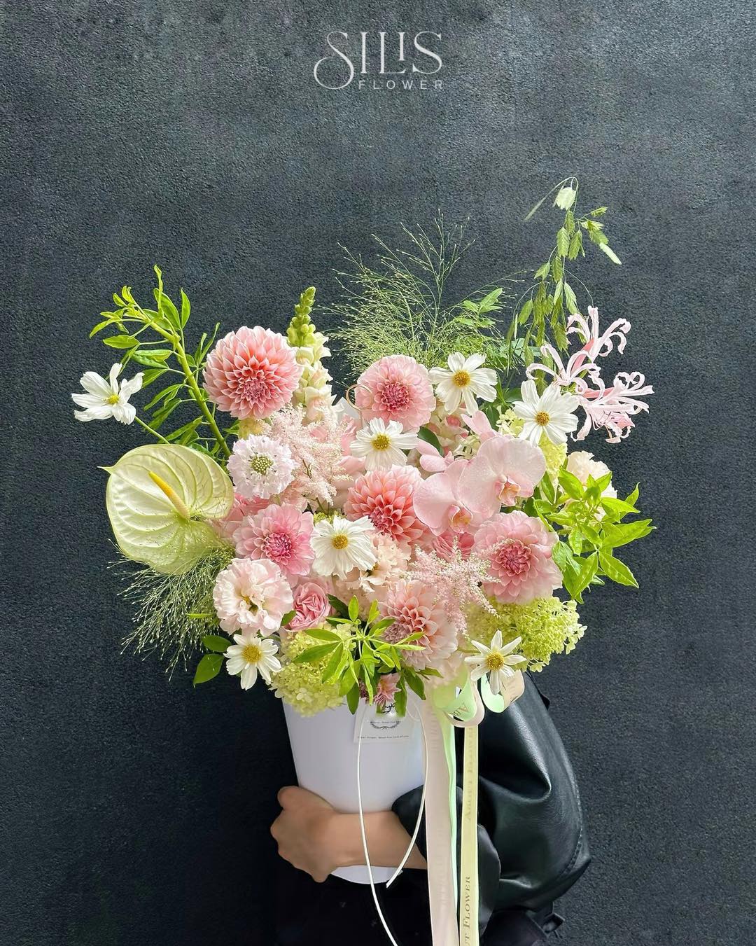 Top mẫu hoa 8/3 tặng đối tác nữ sang trọng tại Silis Flower